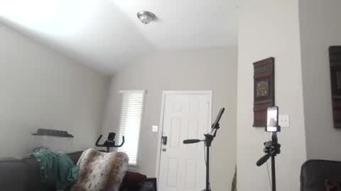Snapshot of thomasgwhitecft chatting on September 19, 9:40 pm FatherTime online show from September 19, 9:40 pm