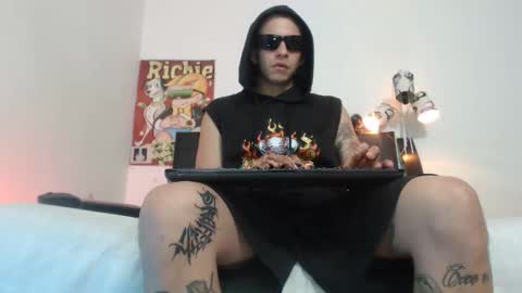 thomasjons online show from March 8, 4:16 am