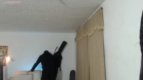 thomasjons online show from April 4, 4:19 am