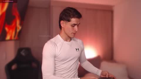 Thom Klein online show from December 3, 7:58 pm