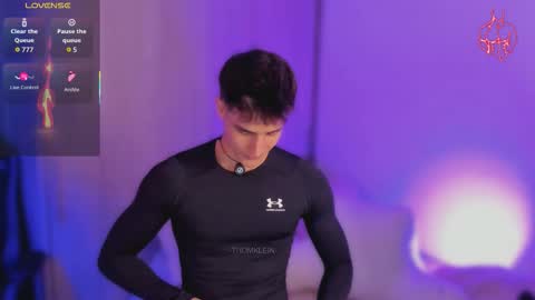 Thom Klein online show from February 6, 8:11 pm