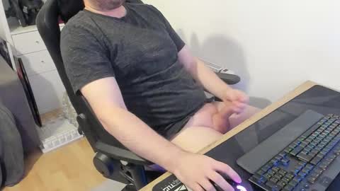 thommy2008 online show from January 6, 9:46 am