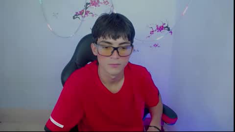 Thomas online show from November 19, 1:27 am