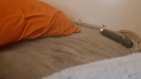 thugpucci online show from April 14, 7:00 am