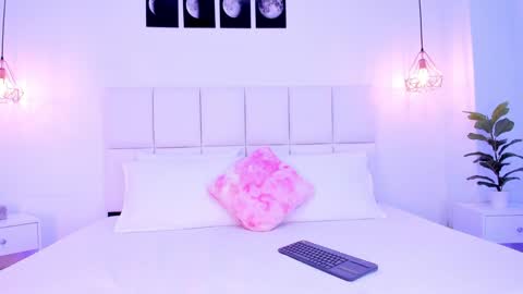 THYARE online show from January 8, 3:29 am