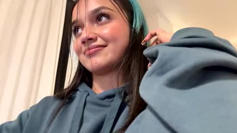 Tiana Le online show from February 17, 12:53 am