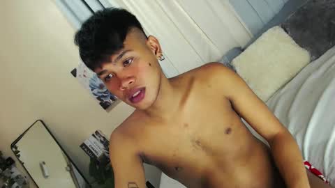 Sam online show from March 7, 3:40 am