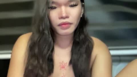 Ms. Tiara online show from November 28, 11:56 pm