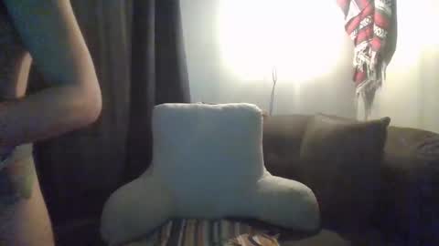 Snapshot of tiberiusblu chatting on March 2, 10:24 am tiberiusblu online show from March 2, 10:24 am