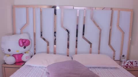    online show from September 22, 8:13 pm