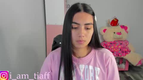 Snapshot of tifany_tay2 chatting on November 2, 3:50 am hey am julietha online show from November 2, 3:50 am