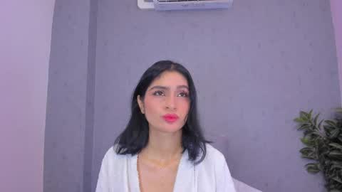 tiffany_mendez online show from May 6, 12:22 pm