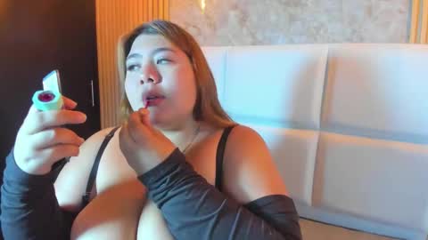 TiffanyMonrow online show from February 14, 11:24 am