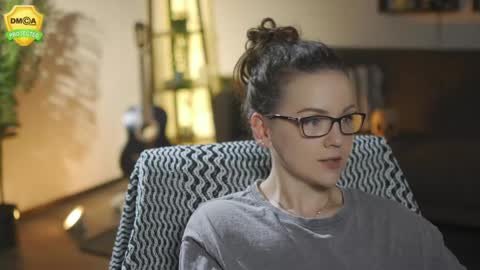 tiffanyriox online show from May 27, 12:06 am