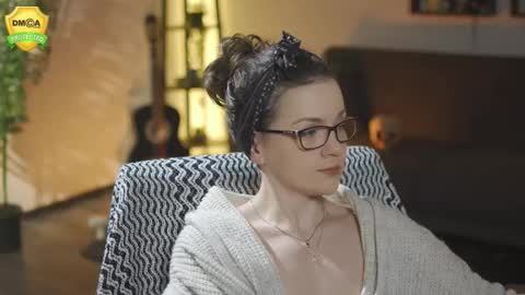 tiffanyriox online show from March 25, 12:50 am