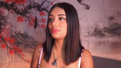 My name is Tiffany welcome  online show from July 16, 4:49 am