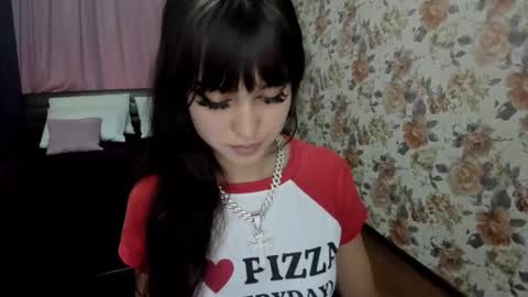 tiffanyyoun online show from October 10, 12:33 pm