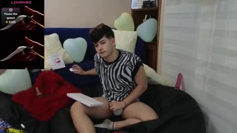 Camilo online show from February 12, 1:09 am