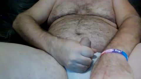 Snapshot of tightywhiteysbear chatting on October 21, 11:08 pm tightywhiteysbear online show from October 21, 11:08 pm