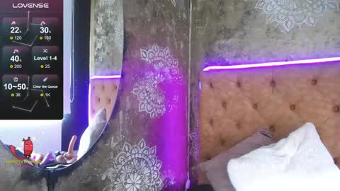 TILA TEQUILA online show from February 28, 3:37 pm