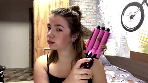 Sophia online show from February 19, 4:28 pm