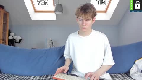 Snapshot of tim_milll chatting on February 16, 6:43 am Tim online show from February 16, 6:43 am