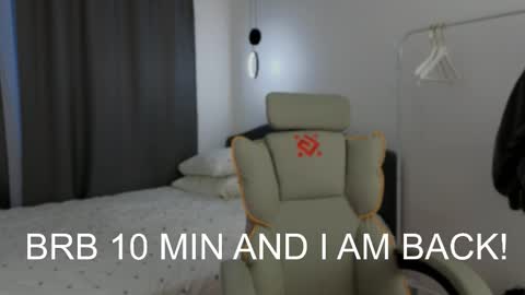 Mia online show from March 26, 2:00 pm