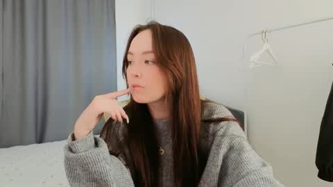 Mia online show from March 27, 1:45 pm