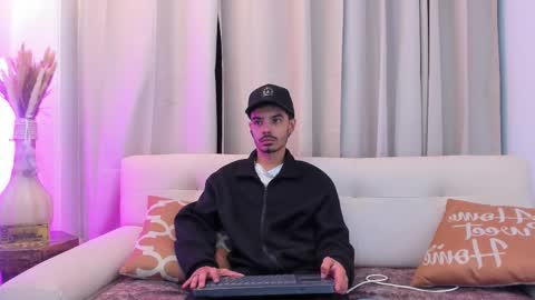 Evans  online show from February 1, 4:09 am