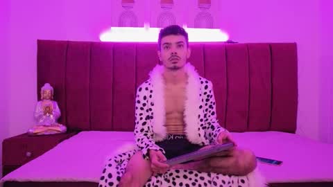 Evans  online show from October 18, 10:47 pm