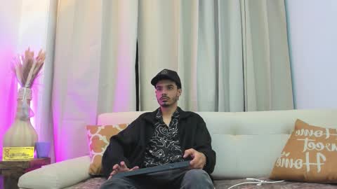 Evans  online show from February 4, 2:37 am