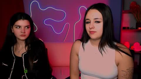 tina bright  online show from December 16, 2:23 pm