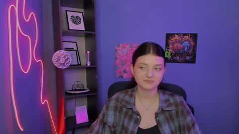 Tina online show from May 20, 3:18 pm