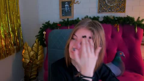 Tina Davil online show from December 19, 8:34 pm