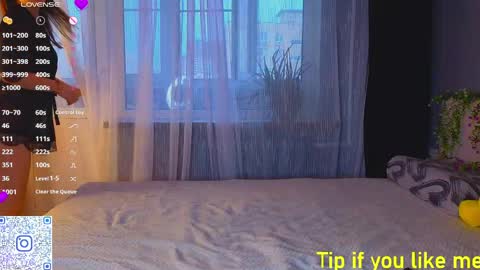 Molly online show from March 29, 2:19 pm