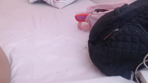 tiny_whore18 online show from November 8, 8:50 am