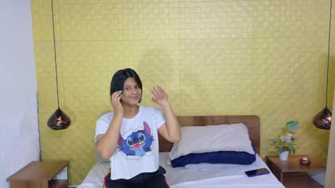 tiny_whore18 online show from June 4, 4:02 pm
