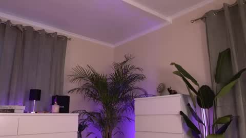 Anissa online show from June 6, 3:18 pm