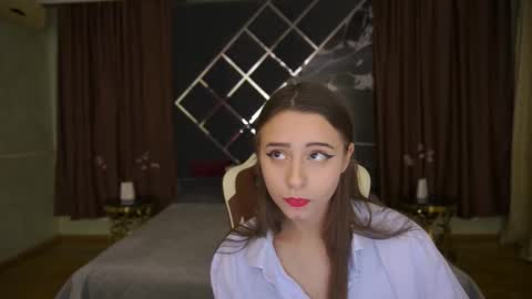 tinynataliee online show from December 13, 9:54 pm