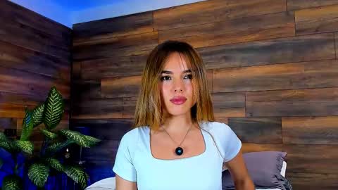 Snapshot of tinyw0nder chatting on October 17, 9:08 pm Instagram tinyw0nder online show from October 17, 9:08 pm