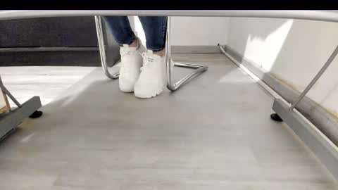 Snapshot of tired33 chatting on September 10, 5:36 pm Anna online show from September 10, 5:36 pm