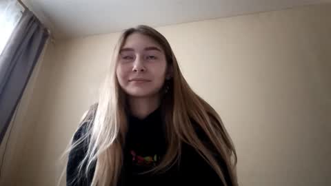 Hi Im Carry 18 years old online show from November 21, 7:06 am