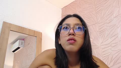 tittie_princess18 online show from December 10, 9:44 am