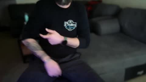 Snapshot of tj_the_man chatting on March 4, 1:59 pm TJ online show from March 4, 1:59 pm