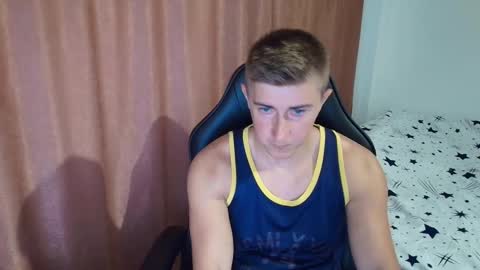 todhorny987 online show from March 24, 10:32 am