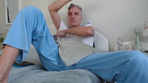 Daniel Bisexual uncut 20cm online show from January 12, 7:53 am