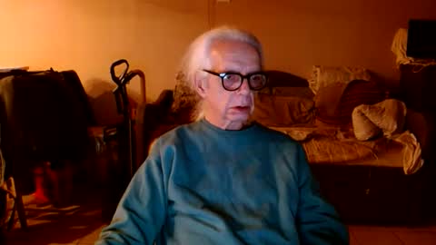 tom112292014 online show from December 22, 3:24 am