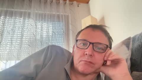 Tom online show from February 25, 3:15 pm