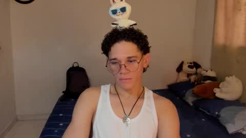 Snapshot of tom_blue10 chatting on October 24, 1:45 pm Tom Blue online show from October 24, 1:45 pm