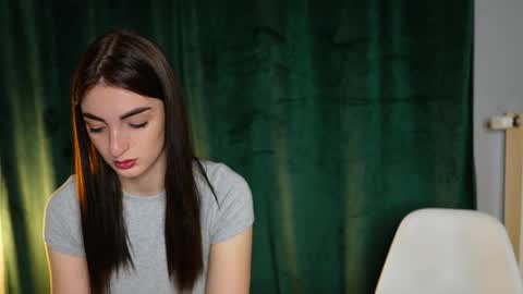 Tom online show from March 9, 5:06 pm